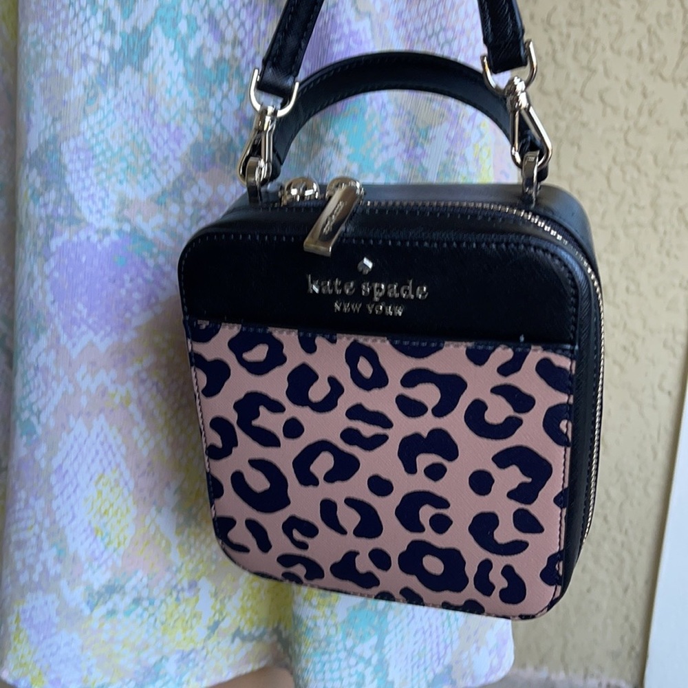 Kate Spade daisy graphic leopard vanity crossbody - Picture 14 of 16